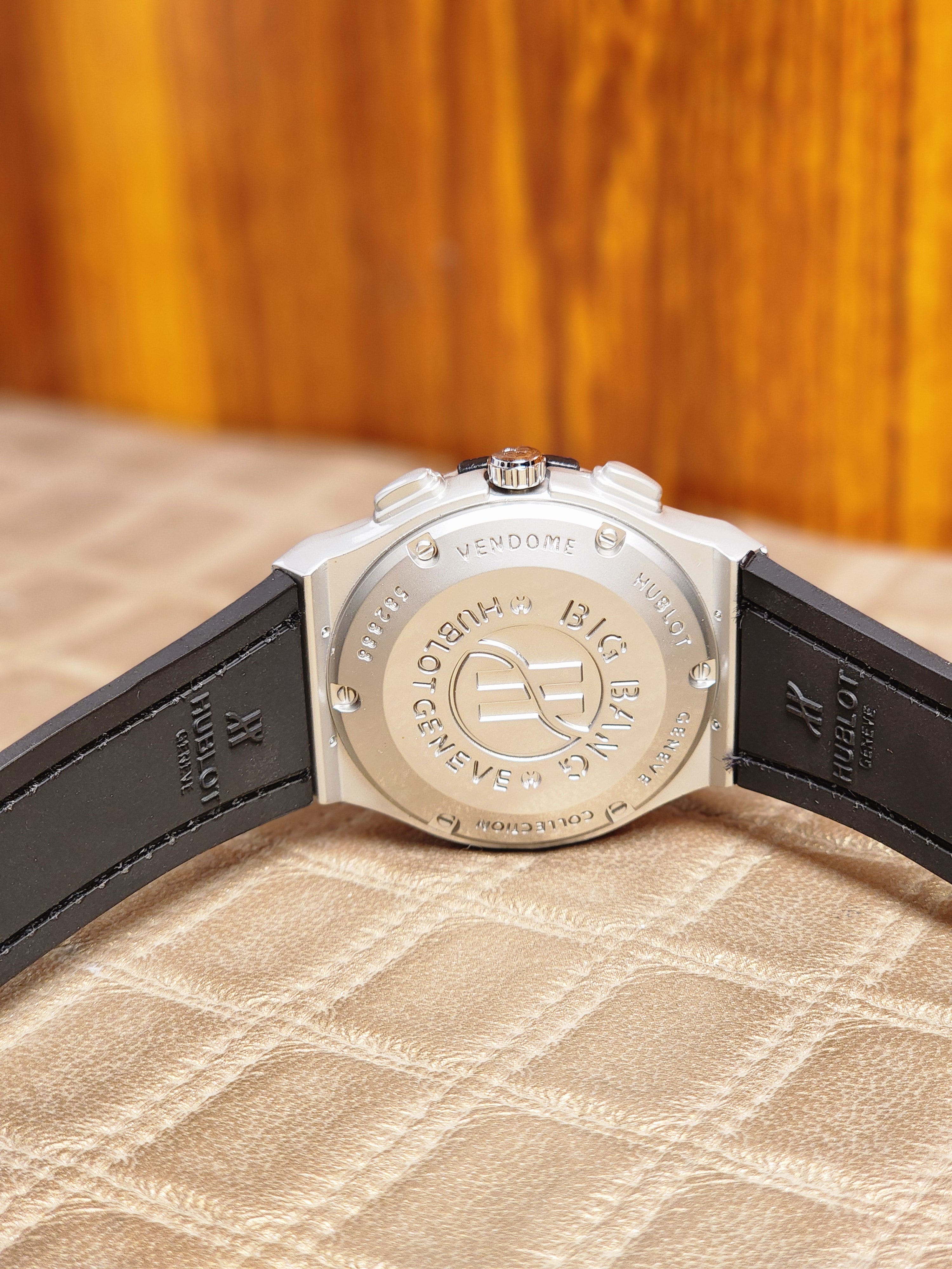 HUBLOT LEATHER STRAP WATCH ⌚️